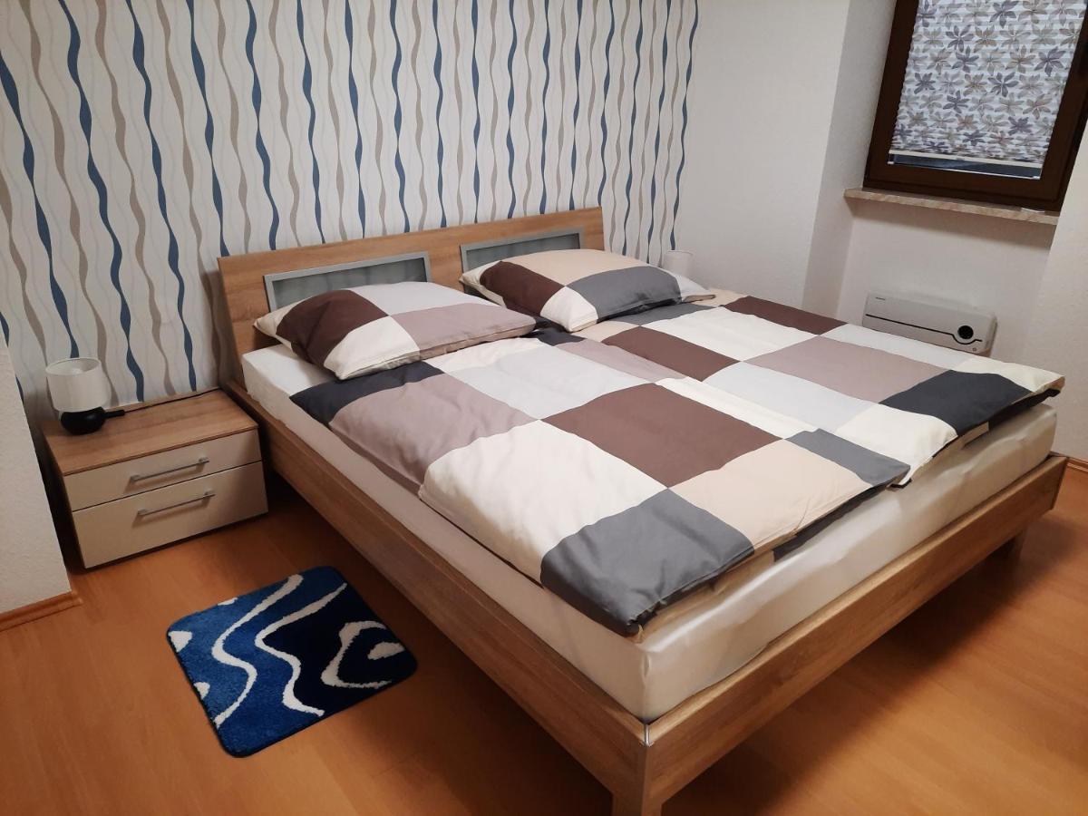 Ferienwohnung Roter Riesling Zell an der Mosel Bagian luar foto