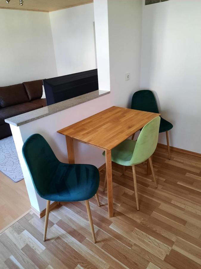 Ferienwohnung Roter Riesling Zell an der Mosel Bagian luar foto