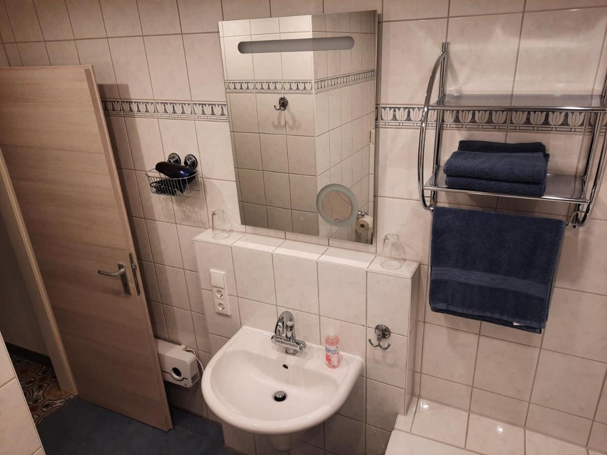 Ferienwohnung Roter Riesling Zell an der Mosel Bagian luar foto