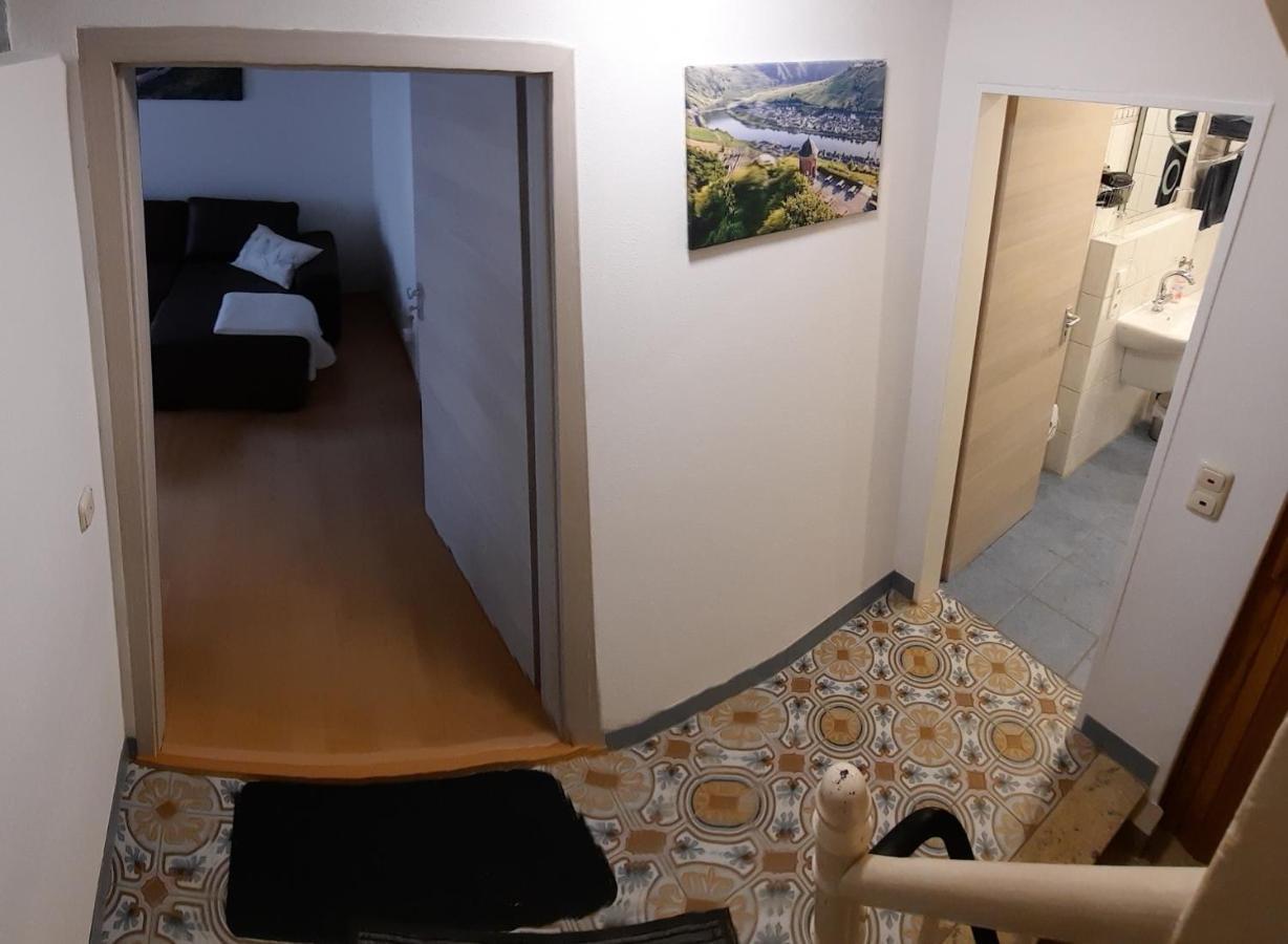 Ferienwohnung Roter Riesling Zell an der Mosel Bagian luar foto