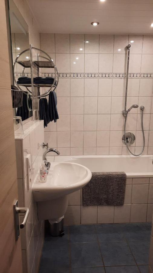 Ferienwohnung Roter Riesling Zell an der Mosel Bagian luar foto