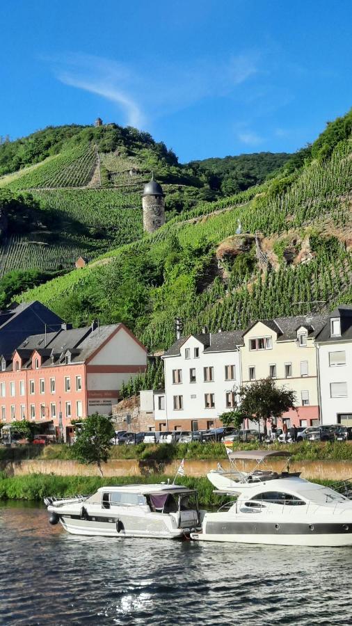 Ferienwohnung Roter Riesling Zell an der Mosel Bagian luar foto